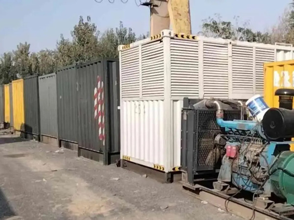玄武200KW柴油发电机机组每小时油耗是多少?
